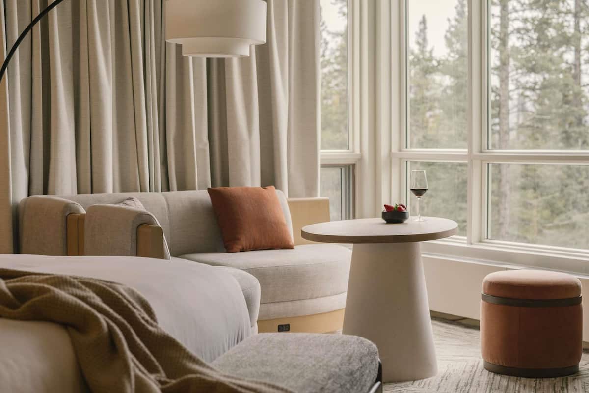 Premium bedding, pillow-top beds, minibar, in-room safe