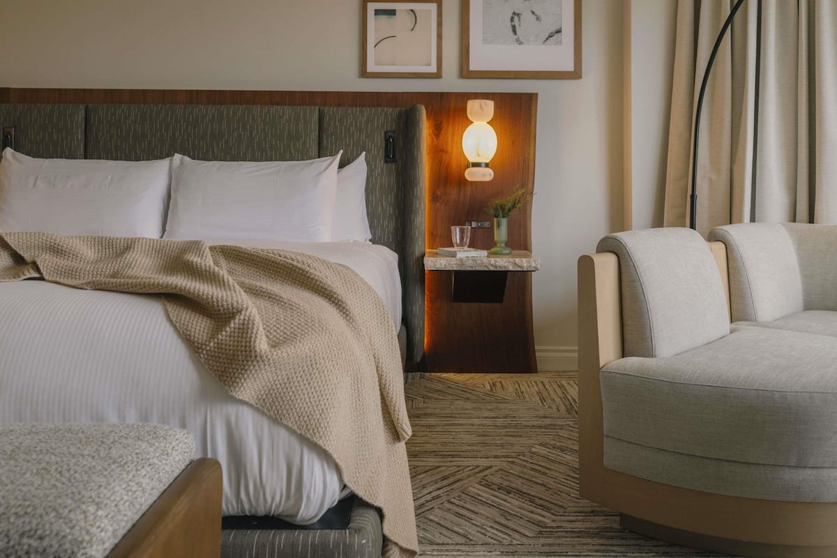 Literie de qualité supérieure, surmatelas, minibar