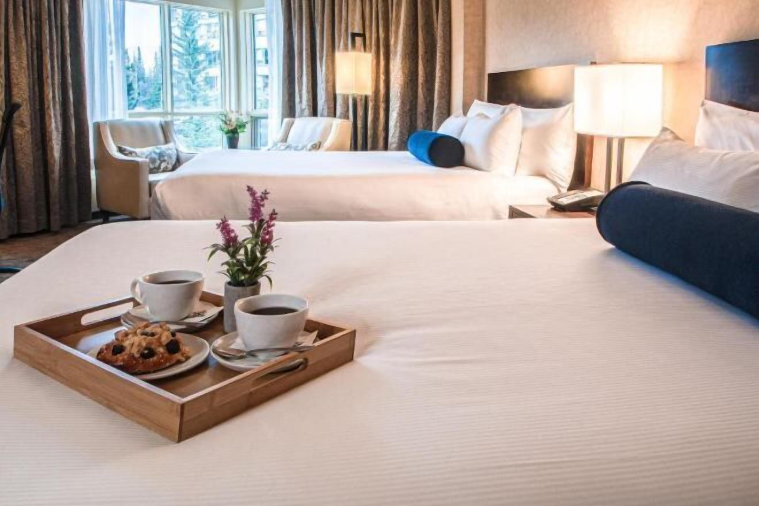 Ropa de cama de alta calidad, colchones con acolchado adicional, minibar