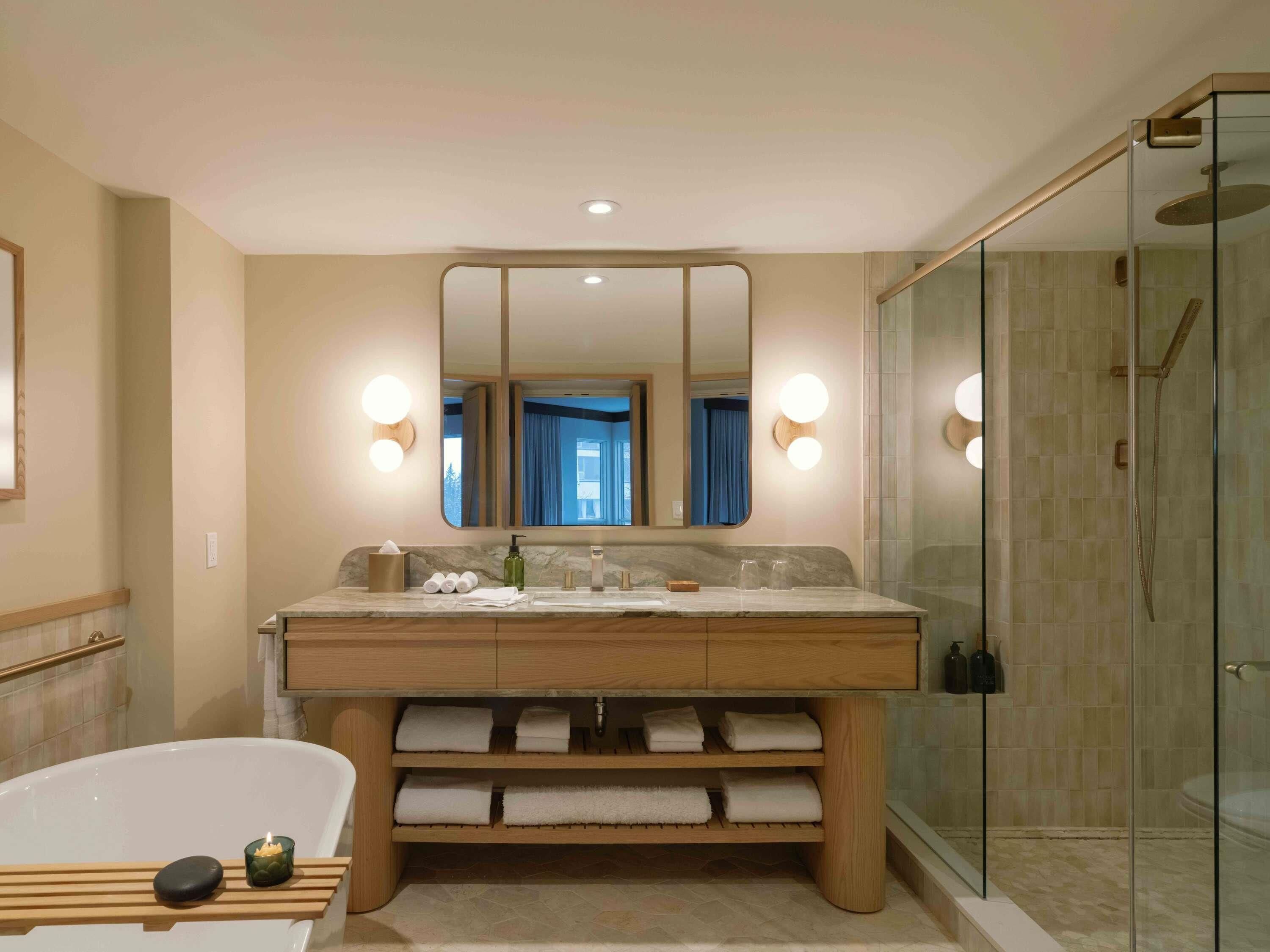 Photo - Rimrock Banff, Emblems Collection