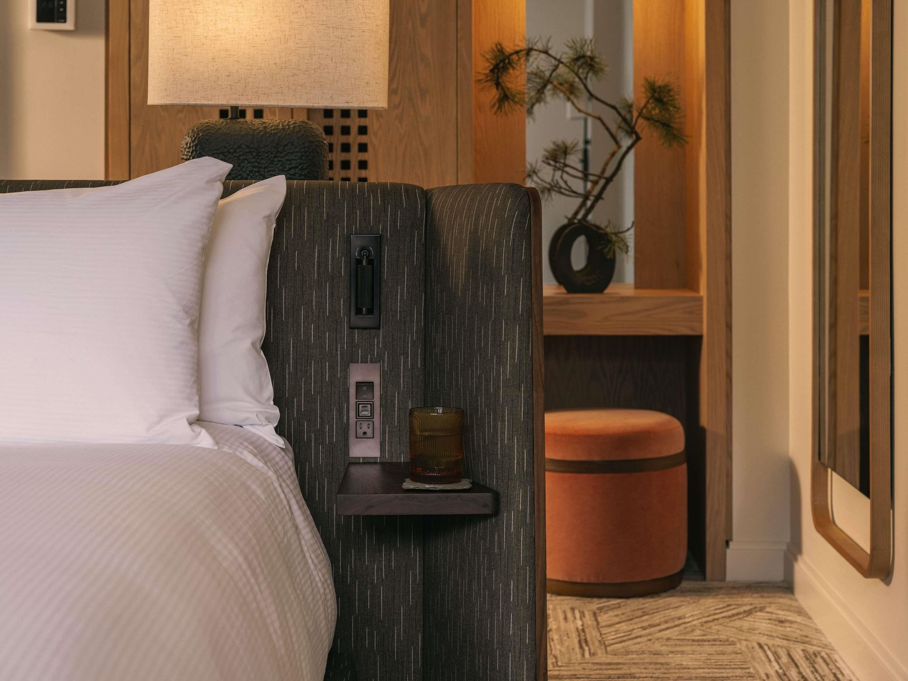 Ropa de cama de alta calidad, colchones con acolchado adicional, minibar