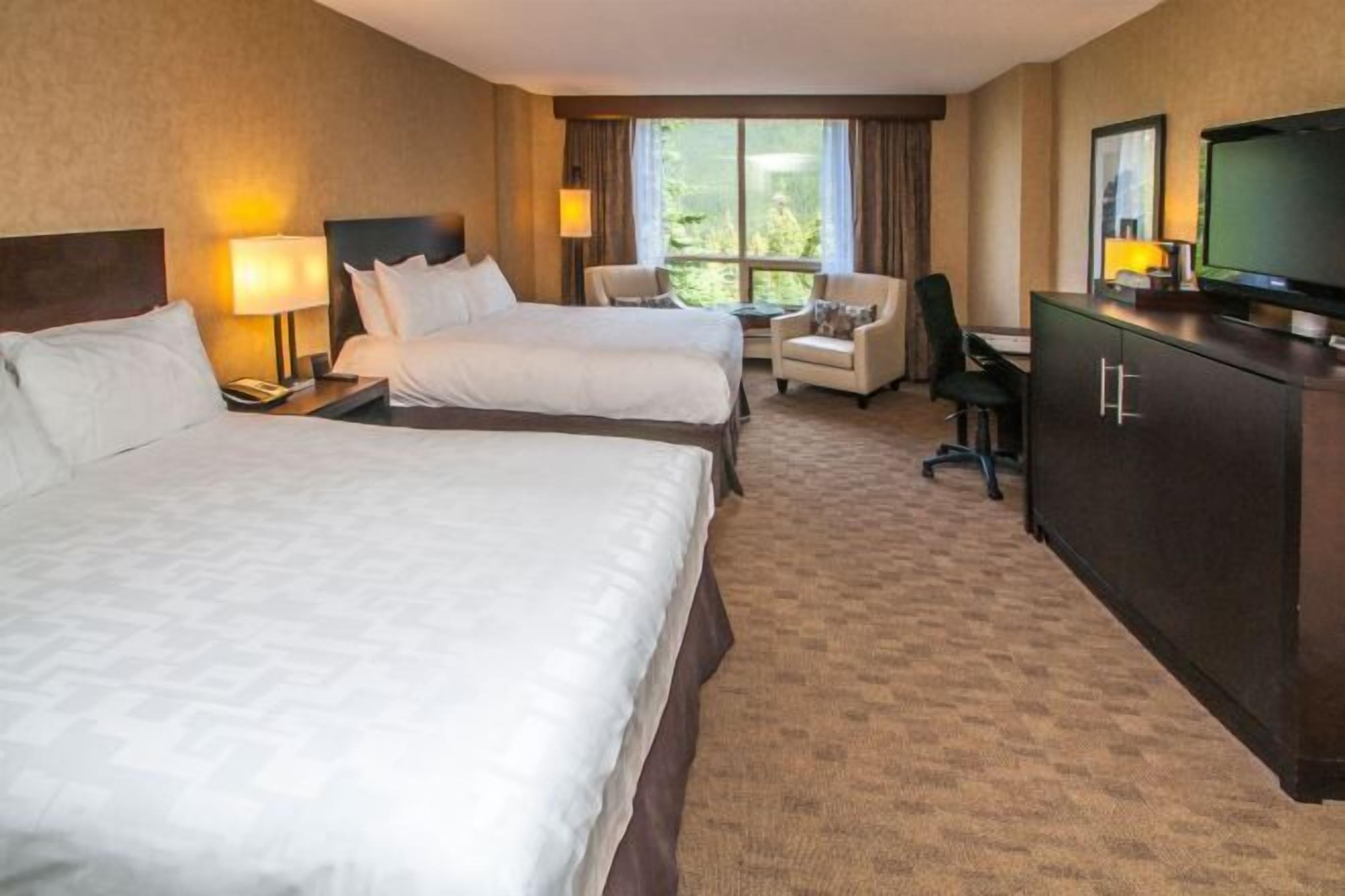 Ropa de cama de alta calidad, colchones con acolchado adicional, minibar