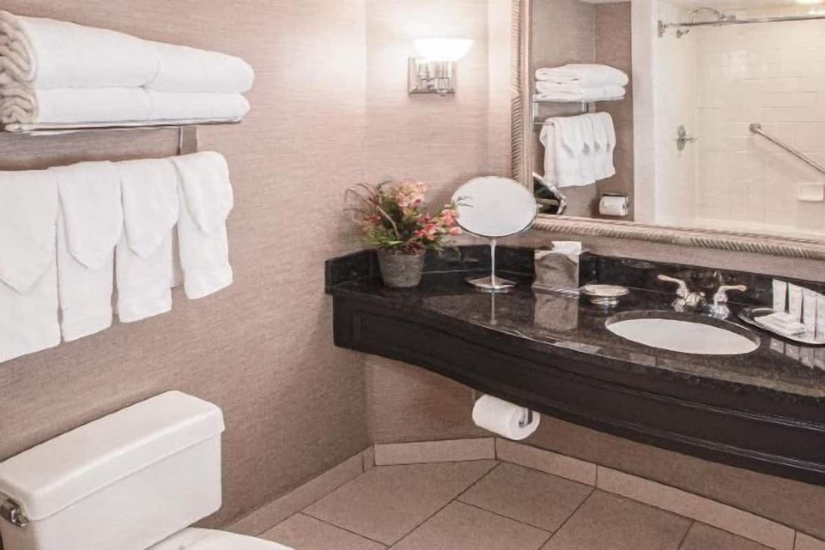 Bathroom | Combined shower/tub, designer toiletries, hair dryer, bathrobes