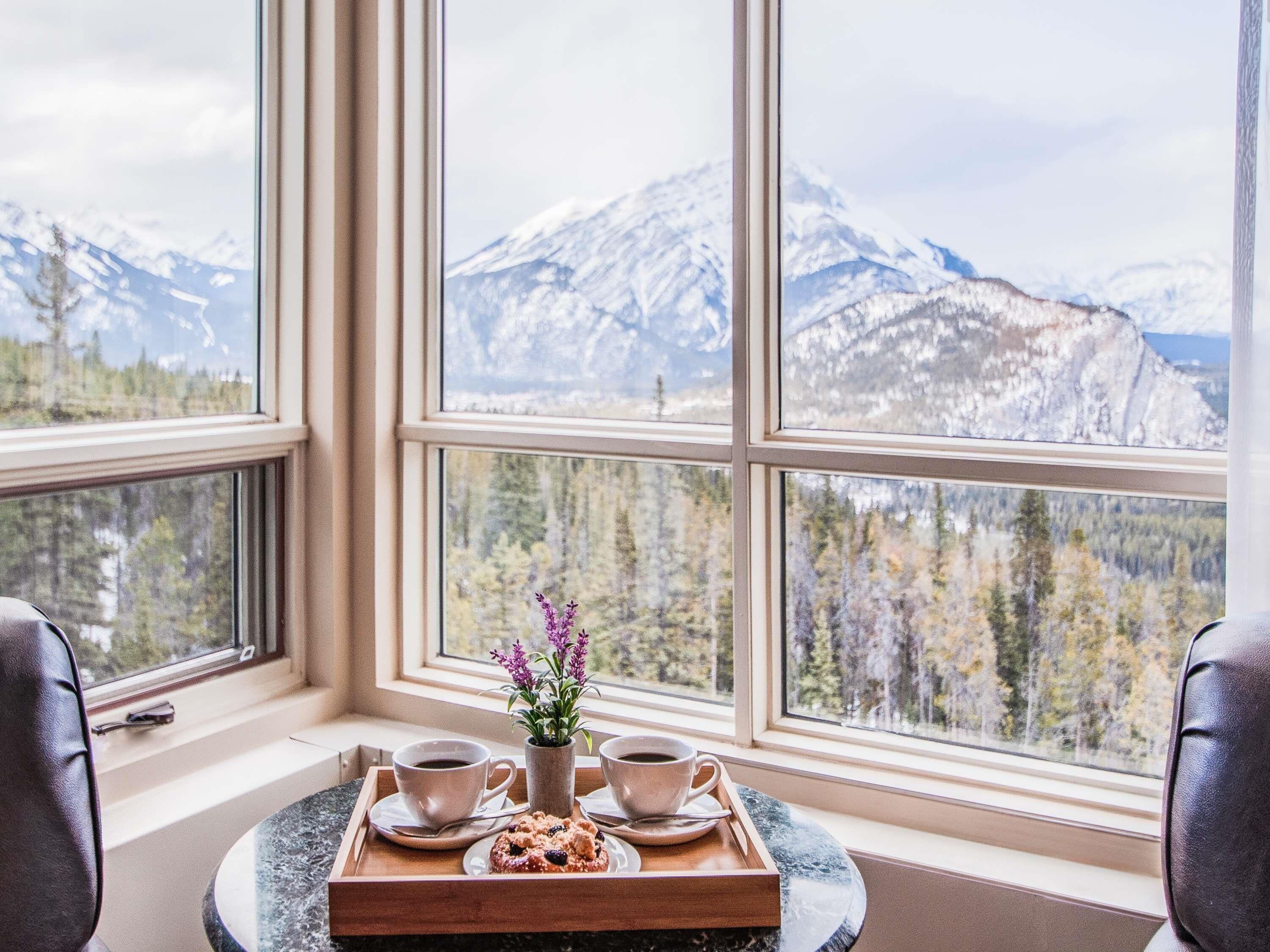 Premium bedding, pillow-top beds, minibar, in-room safe