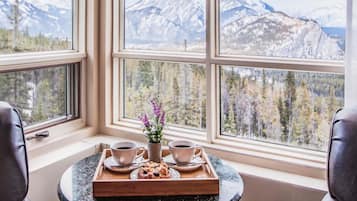 Premium bedding, pillow-top beds, minibar, in-room safe