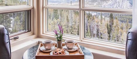 Hochwertige Bettwaren, Pillowtop-Betten, Minibar, Zimmersafe