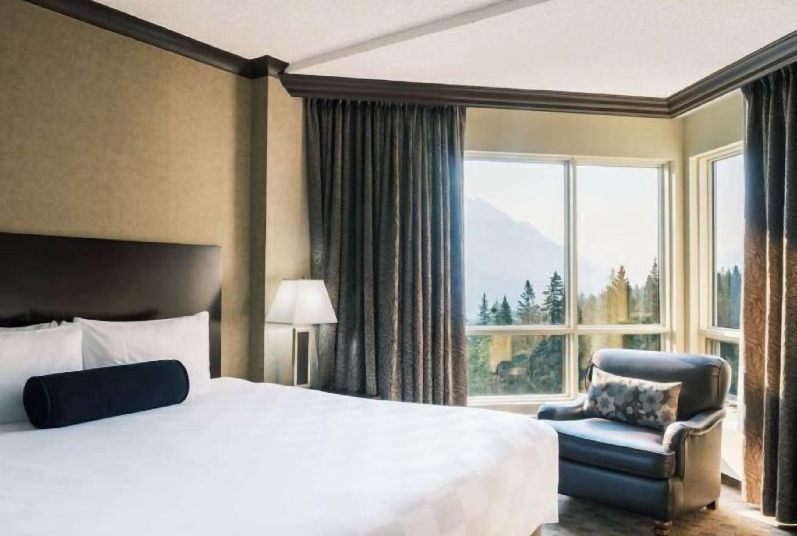 Ropa de cama de alta calidad, colchones con acolchado adicional, minibar