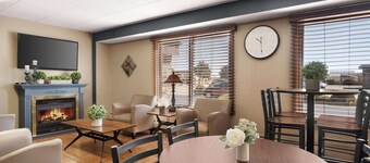 柯林斯堡温德姆戴斯酒店