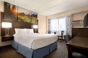 Double Room, 1 Double Bed | Premium bedding, desk, blackout drapes, iron/ironing board - Days Inn by Wyndham Fort Collins (Fort Collins)