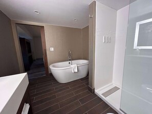 Suite, 1 King Bed, Non Smoking, Refrigerator (Living Room;with Sofabed) | Bathroom - Skyline Hotel Detroit Airport, SureStay Collection by BW (Romulus)