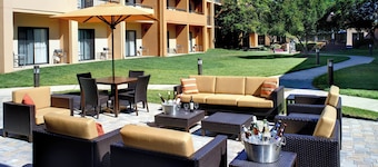 Courtyard by Marriott Toledo Airport Holland