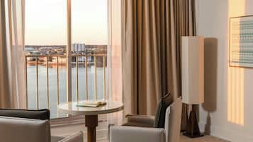 Premium bedding, pillowtop beds, minibar, in-room safe