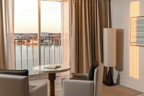 Literie de qualité supérieure, surmatelas, minibar