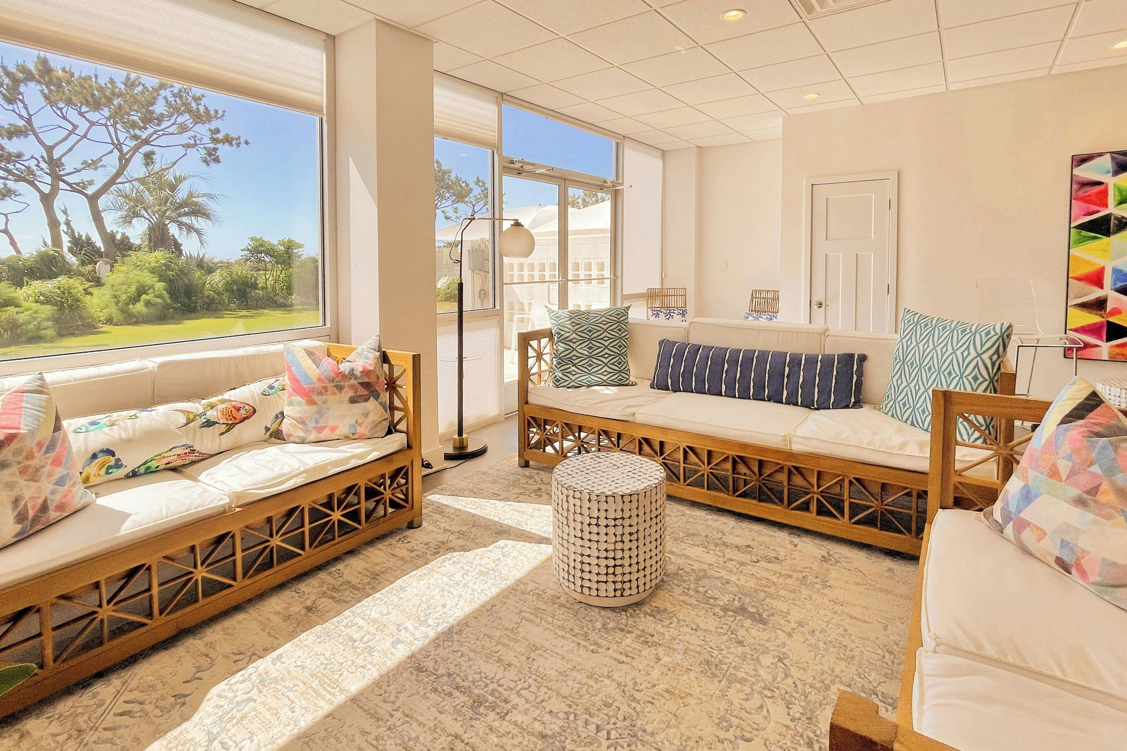 55 吋LCD 電視連數碼電視頻道、電視、乒乓球設施