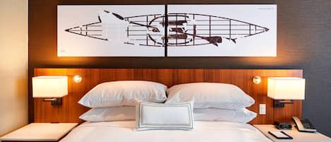 Room, 1 King Bed, Non Smoking | 1 bedroom, desk, laptop workspace, iron/ironing board