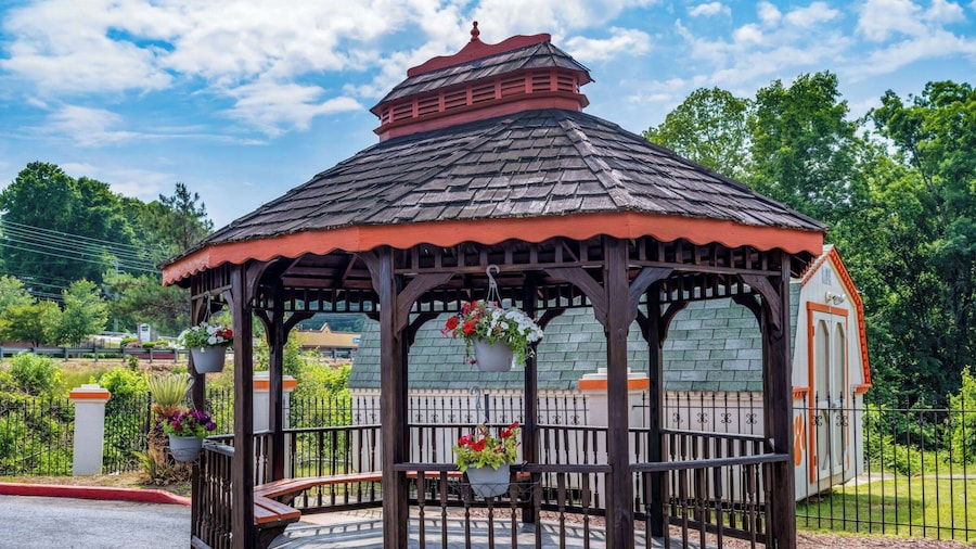 Days Inn by Wyndham Clemson