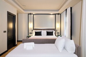 Premium bedding, minibar, in-room safe, desk - Boutique Hotel Luna Triunfo Granada *NEW* (Granada)