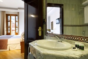 Minibar, in-room safe, soundproofing, iron/ironing board