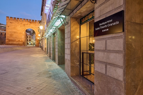 Boutique Hotel Luna Triunfo Granada *NEW*
