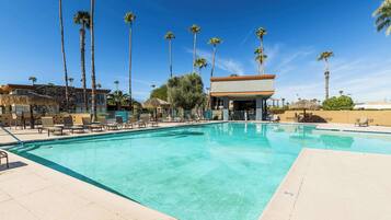 Outdoor pool, pool loungers