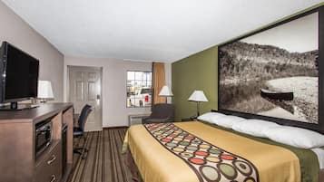 Double Room, 1 King Bed, Accessible | Desk, laptop workspace, blackout curtains, iron/ironing board