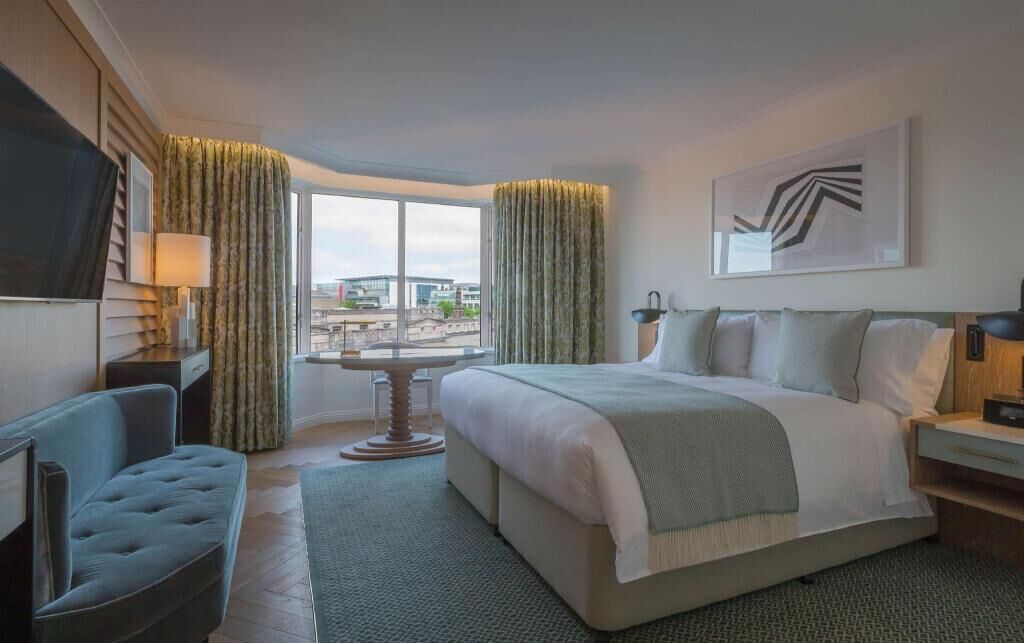 Egyptian cotton sheets, premium bedding, minibar, in-room safe