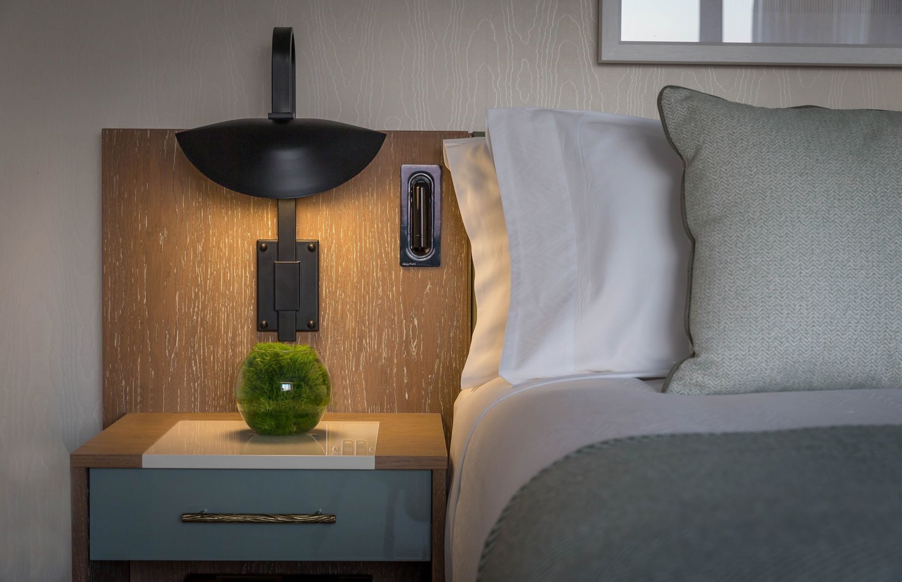 Egyptian cotton sheets, premium bedding, minibar, in-room safe