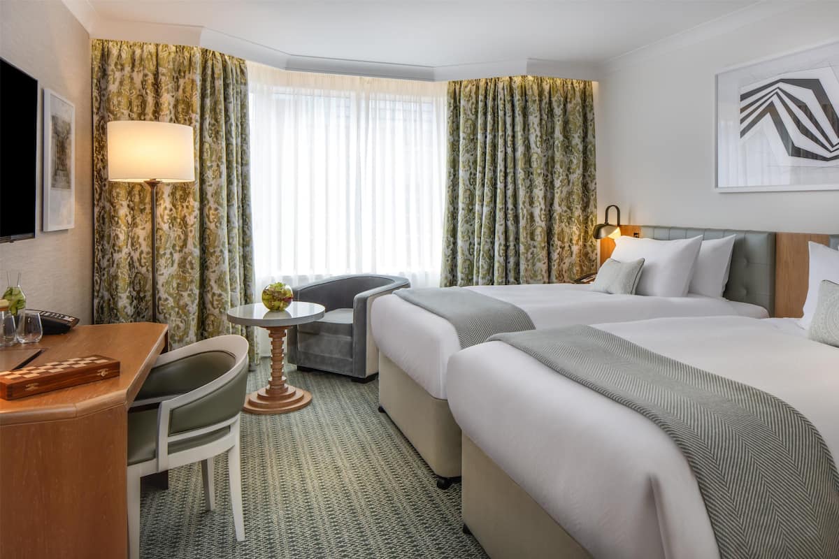 1 bedroom, Egyptian cotton sheets, premium bedding, minibar