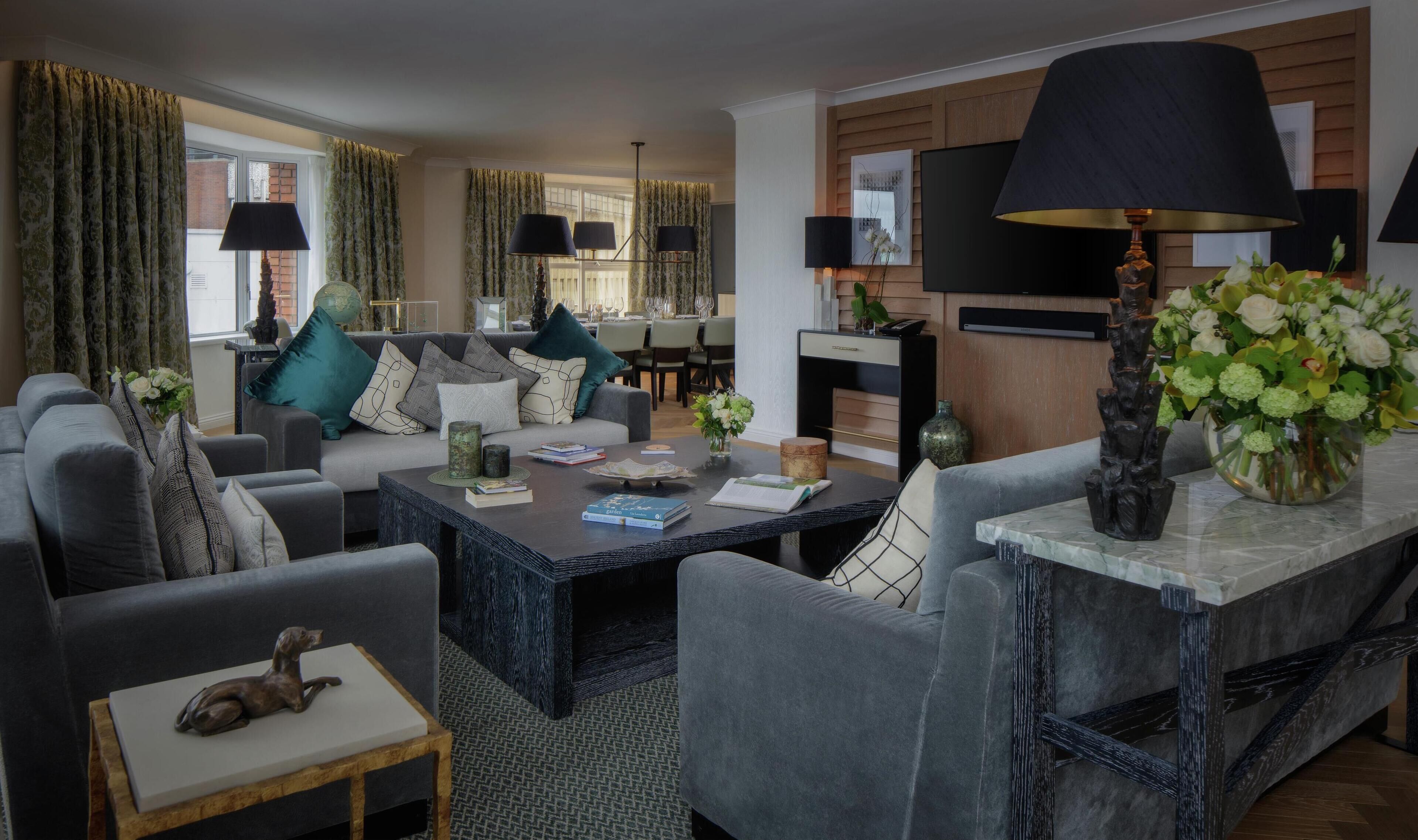 Presidential Suite, 1 King Bed | Living area