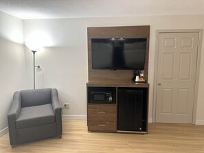 Standard Room, 1 King Bed, Non Smoking