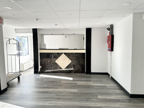 Baldwin Inn & Suites, SureStay Collection by Best Western