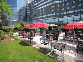 2 restaurants, breakfast, lunch, dinner served; international cuisine