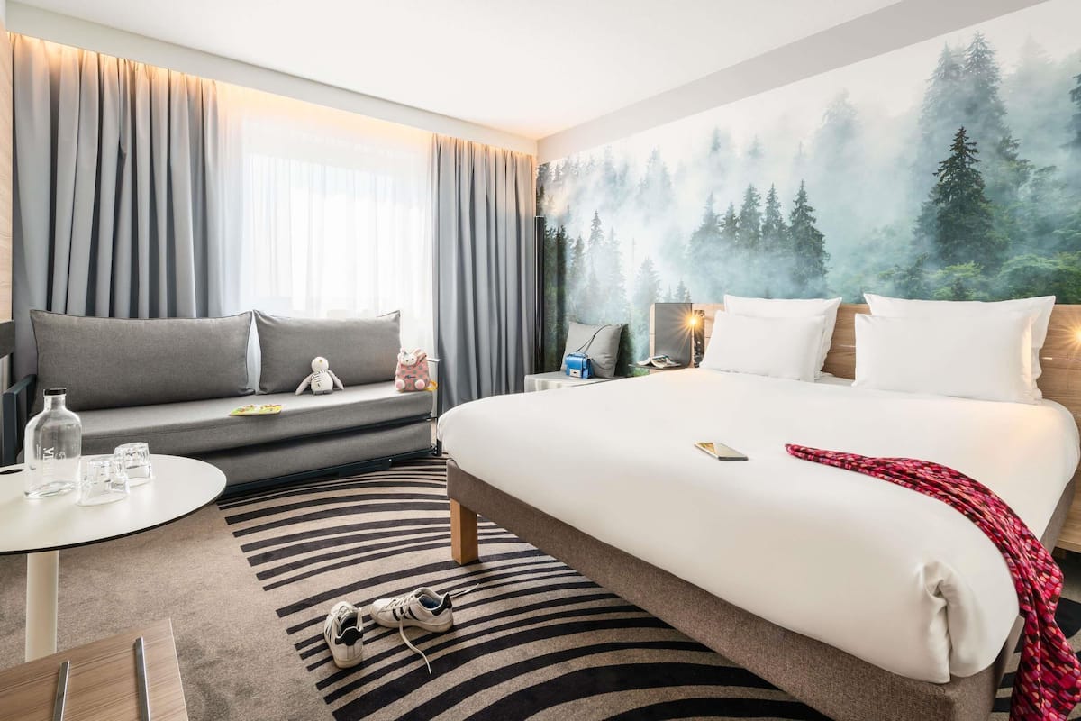 Rom – executive, 1 queensize-seng med sovesofa | Sengetøy av topp kvalitet, dundyner, safe på rommet og blendingsgardiner