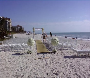 Outdoor wedding area at Inn at Pelican Bay