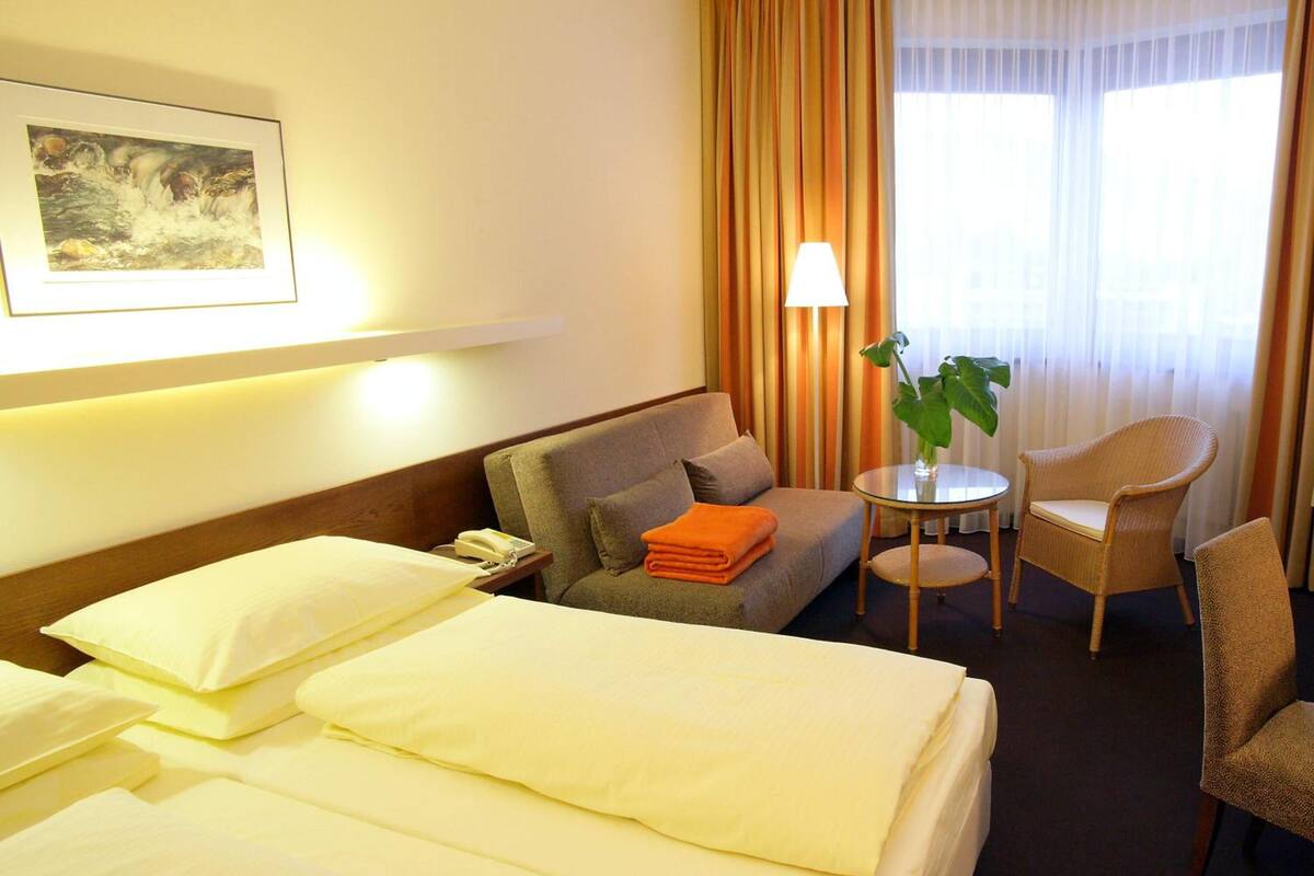 hypo-allergenic bedding, minibar, in-room safe, desk