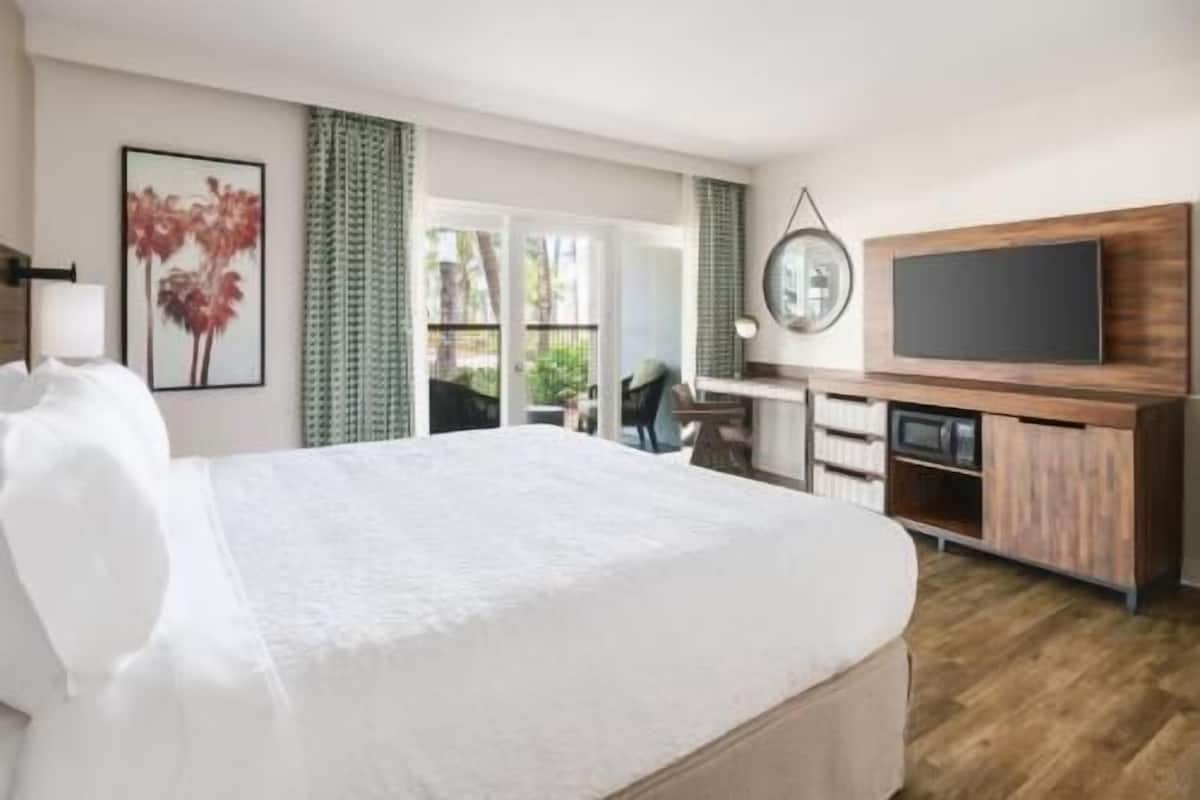 Premium bedding, pillowtop beds, in-room safe, desk