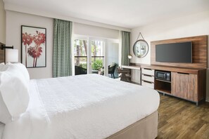 Room, 1 King Bed, Accessible (Mobility & Hearing) | Premium bedding, pillowtop beds, in-room safe, desk - Hampton Inn Key West FL (Key West)