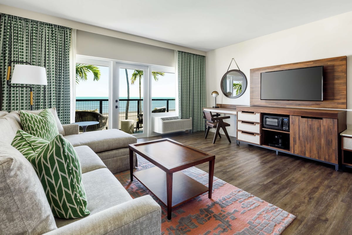 42-inch lcd tv with cable channels, tv