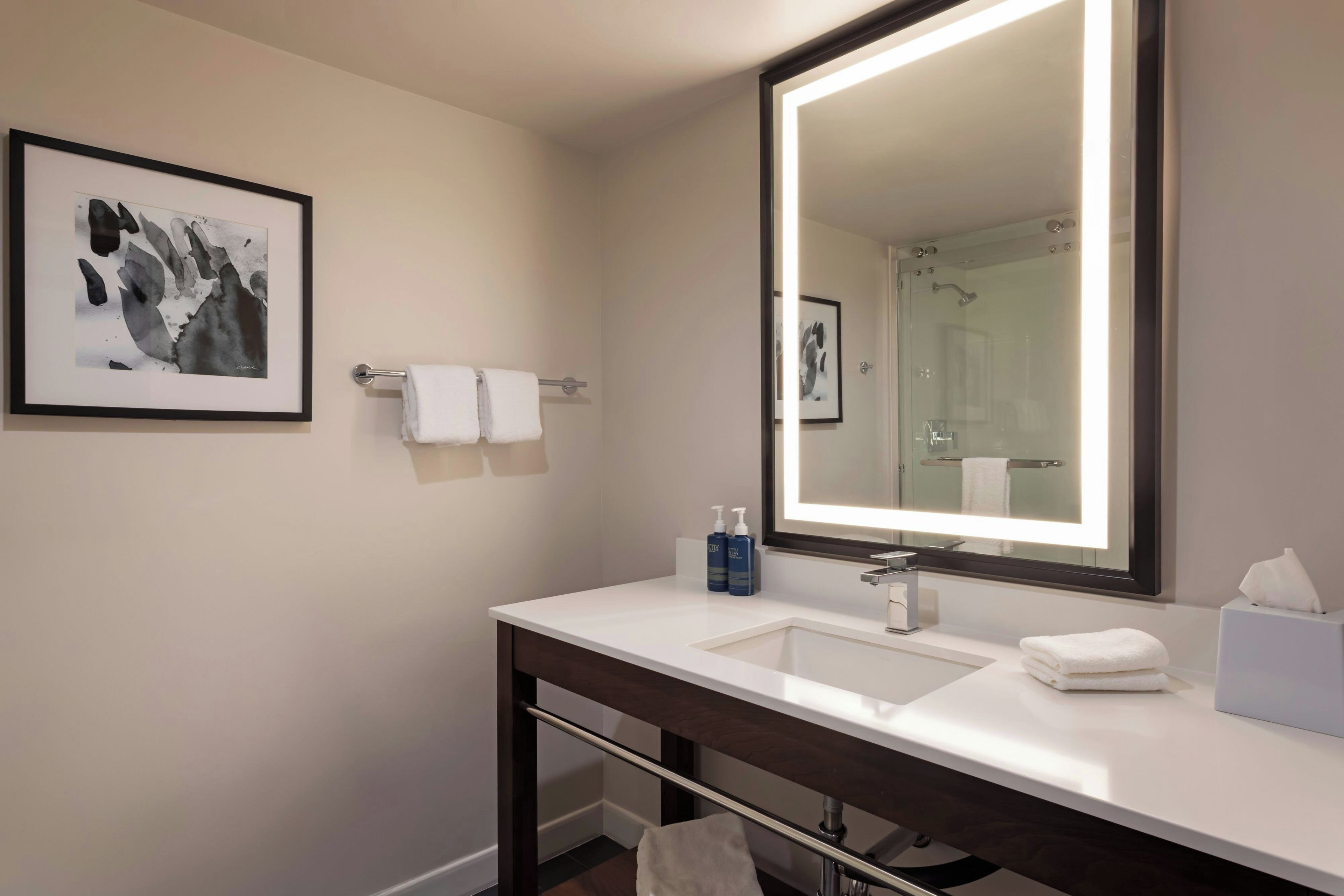 Foto - Four Points by Sheraton Bakersfield