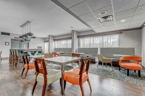 Lobby - Hampton Inn Morgantown (Morgantown)