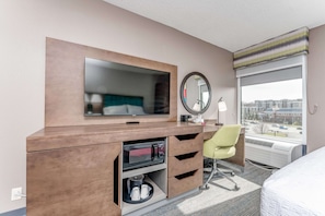 隔音、熨斗/熨衣板、免费婴儿床、免费折叠床/加床