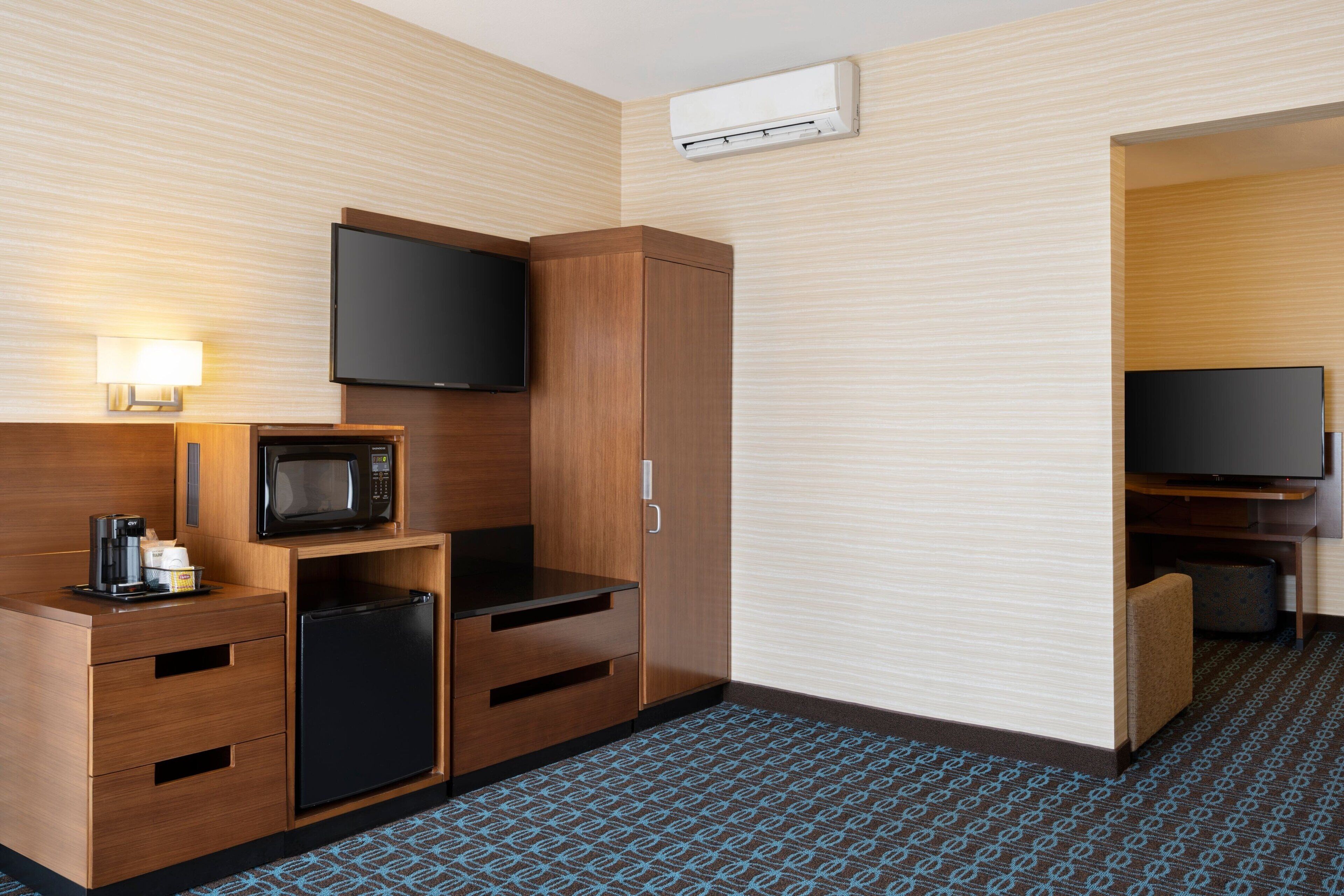 1 bedroom, premium bedding, in-room safe, desk