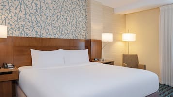 Sengetøy av topp kvalitet, safe på rommet og skrivebord