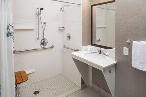 Combined shower/tub, designer toiletries, hair dryer, towels - Residence Inn by Marriott Palo Alto Mountain View (Mountain View)