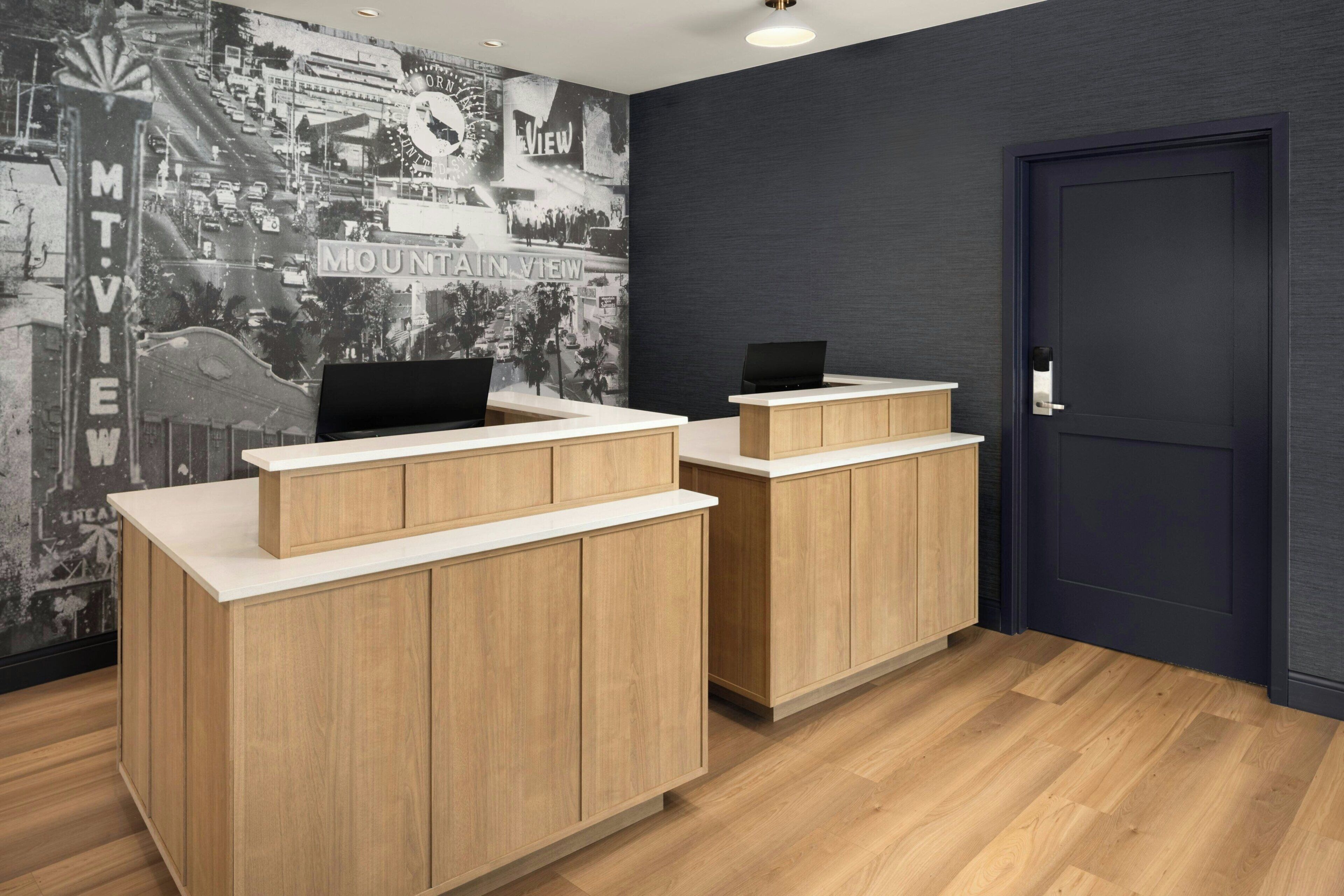 Check-in/check-out kiosk