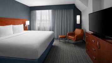 Seprai premium, selimut bulu angsa, brankas, dan meja kerja