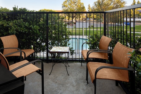Executive Suite, 1 Bedroom, Non Smoking | 1 bedroom, premium bedding, down comforters, in-room safe