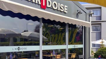 Breakfast, lunch, dinner served; French cuisine