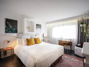 Premium bedding, pillow-top beds, desk, blackout curtains - Mercure Reims Parc des Expositions (Reims)