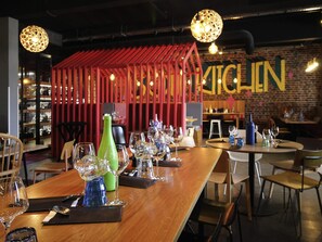 Breakfast, lunch, dinner served; French cuisine
